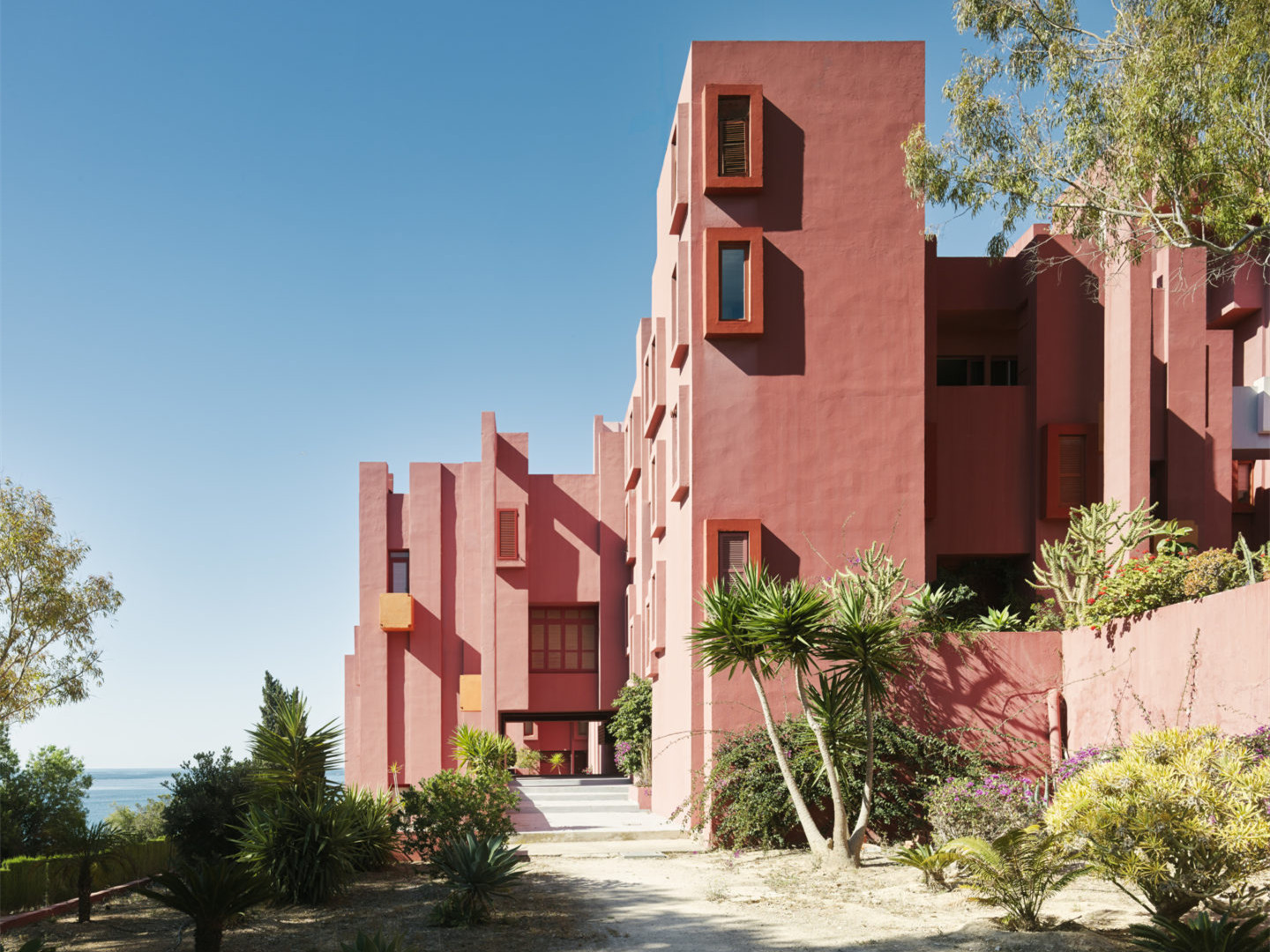 西班牙魔幻公寓