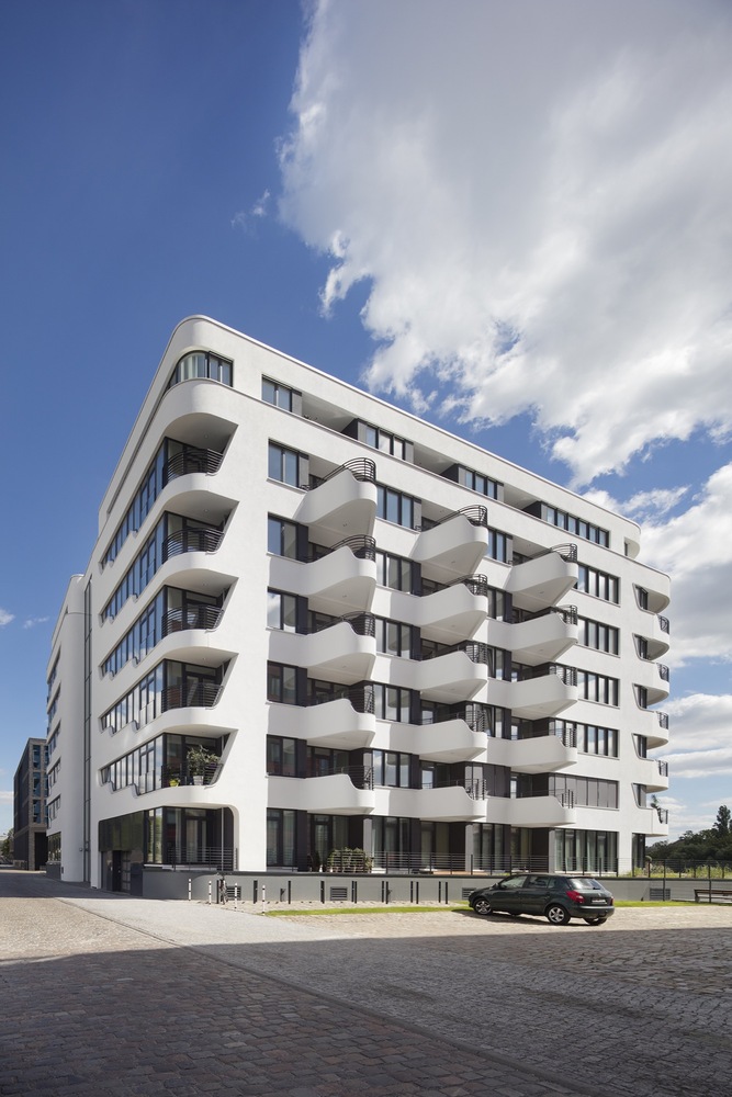德国白色公寓-居住建筑案例-筑龙建筑设计论坛