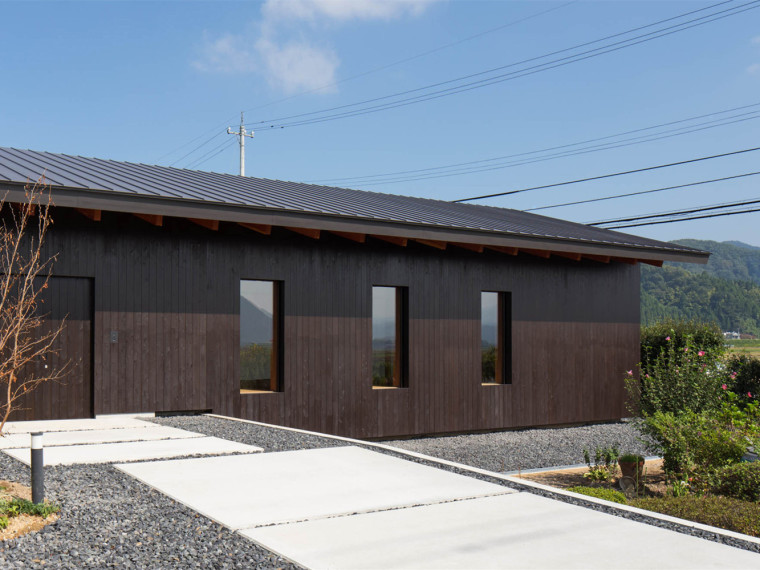 S住宅日本资料下载-日本鲭江住宅