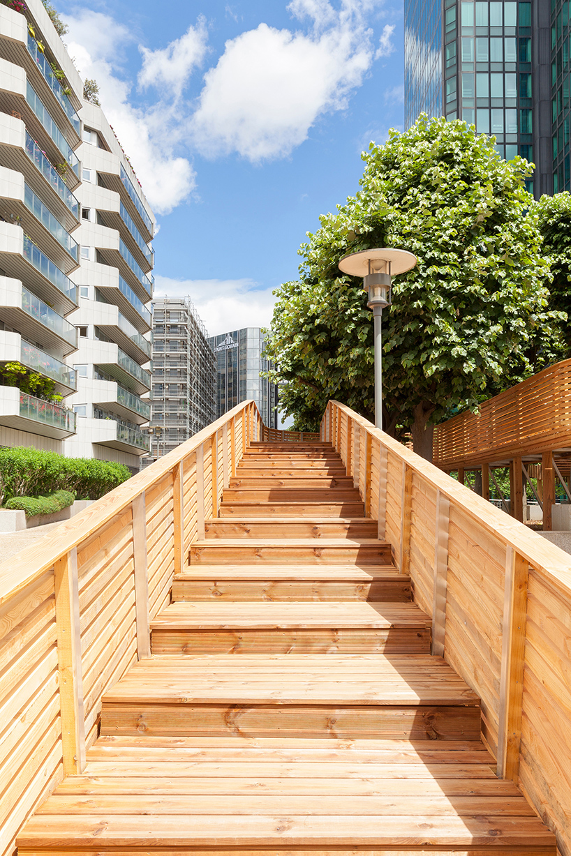 法国高架木质通廊