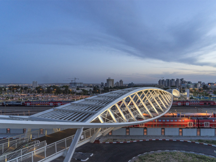 钢制桥施工图资料下载-以色列高科技园区步行桥