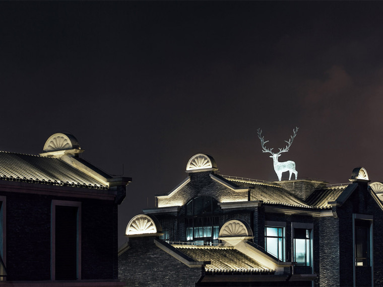 艺术水晶森林装置资料下载-重庆屋顶艺术装置