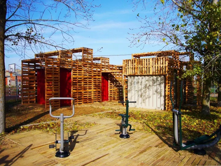 木质凉亭施工图资料下载-西班牙城市公园凉亭和休闲区的建造