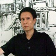 赵 伟