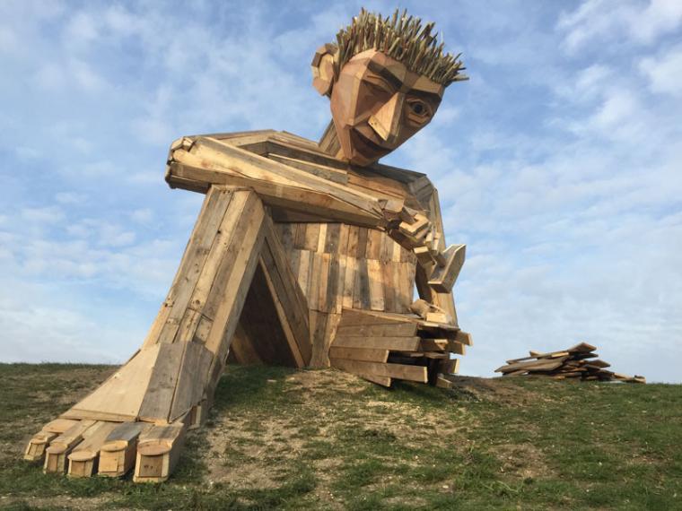 丹麦雕塑资料下载-丹麦Simon Selfmade木质人像雕塑