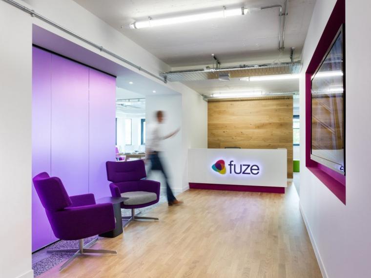 科技总部办公资料下载-英国Fuze公司总部办公室
