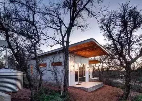 德州拖车式铝房子资料下载-“同居式”养老，太美了！