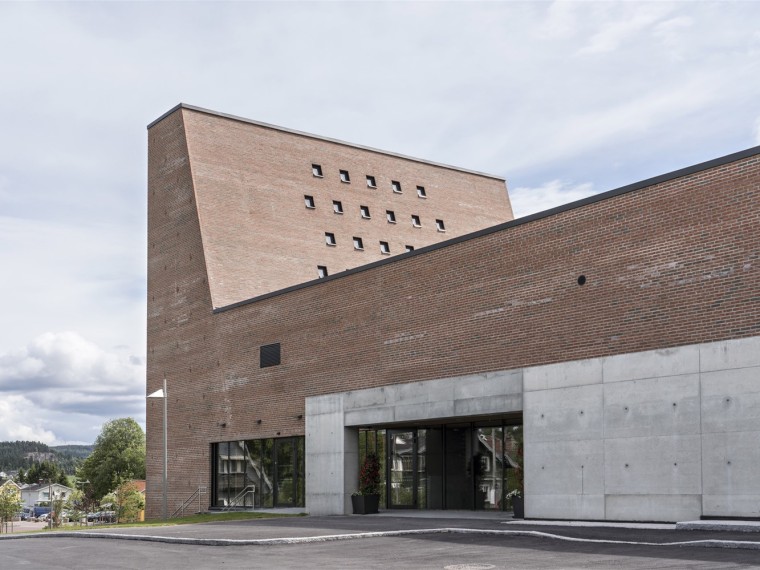 高雄国家艺术文化中心资料下载-挪威小城的新教堂和文化中心