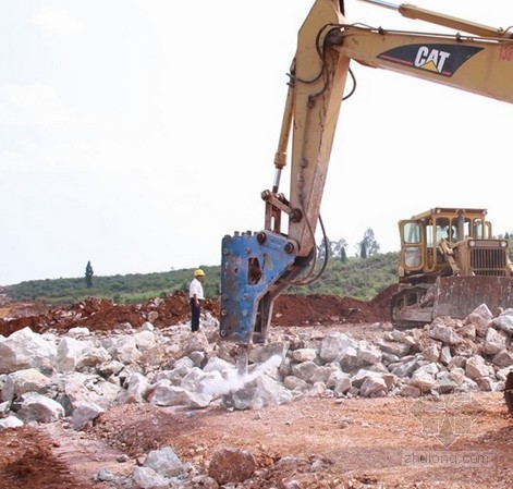 开工标准化施工方案资料下载-[湖南]高速公路工程路基土石方施工方案（含开工报告）