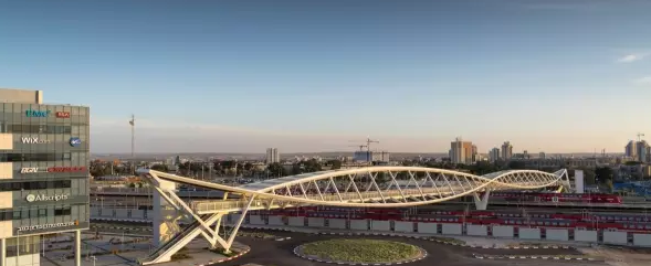 工字钢结构人行桥资料下载-以色列贝尔谢巴高新区人行桥--四钢拱形结构，弯曲和扭曲的美