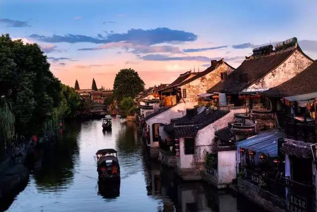 龙游中国青瓷小镇资料下载-中国最适合私奔的10个小镇
