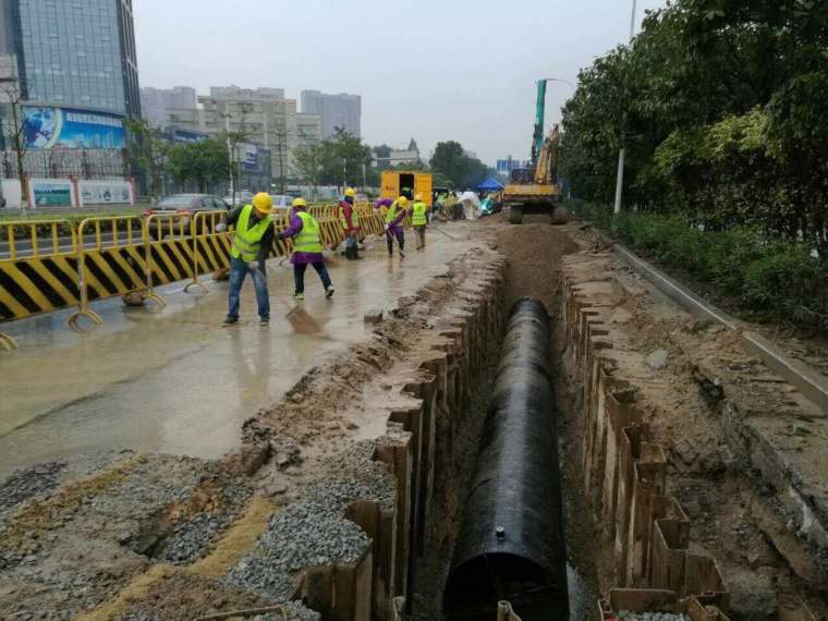 金马香颂居装修资料下载-市政道路工程改扩建工程竣工总结报告(word，11页）