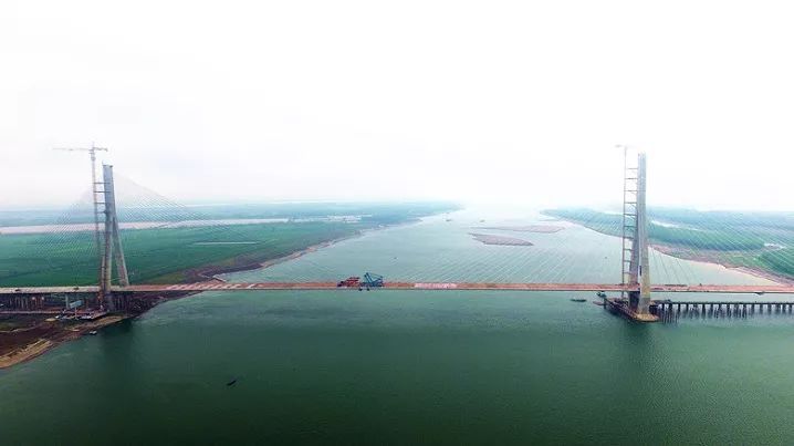 江顺长江大桥资料下载-湖北唯一境跨长江两岸却无梁以渡的县市，终于盼来了大桥合龙