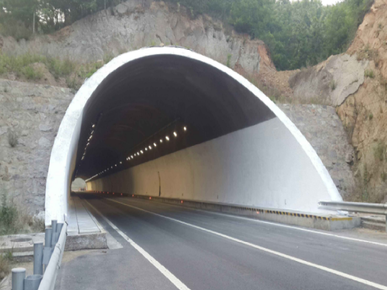 隧道冬季保温措施资料下载-隧道混凝土冬季施工方案报告