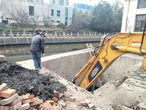 双篦雨水口CAD资料下载-[西安临潼]办公大院排水改造工程施工方案