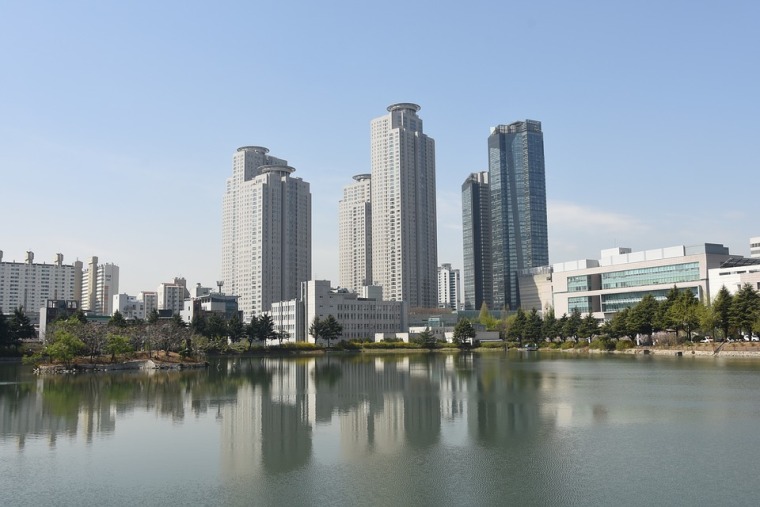 基建工程造价管理的全过程控制探讨-lake-3315254_960_720