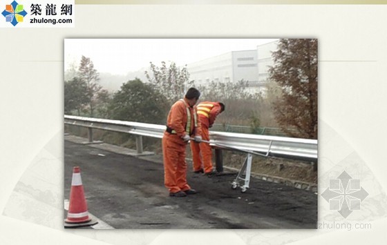 a级单面波形钢护栏资料下载-[QC成果]高速公路护栏维修专用工具的研制