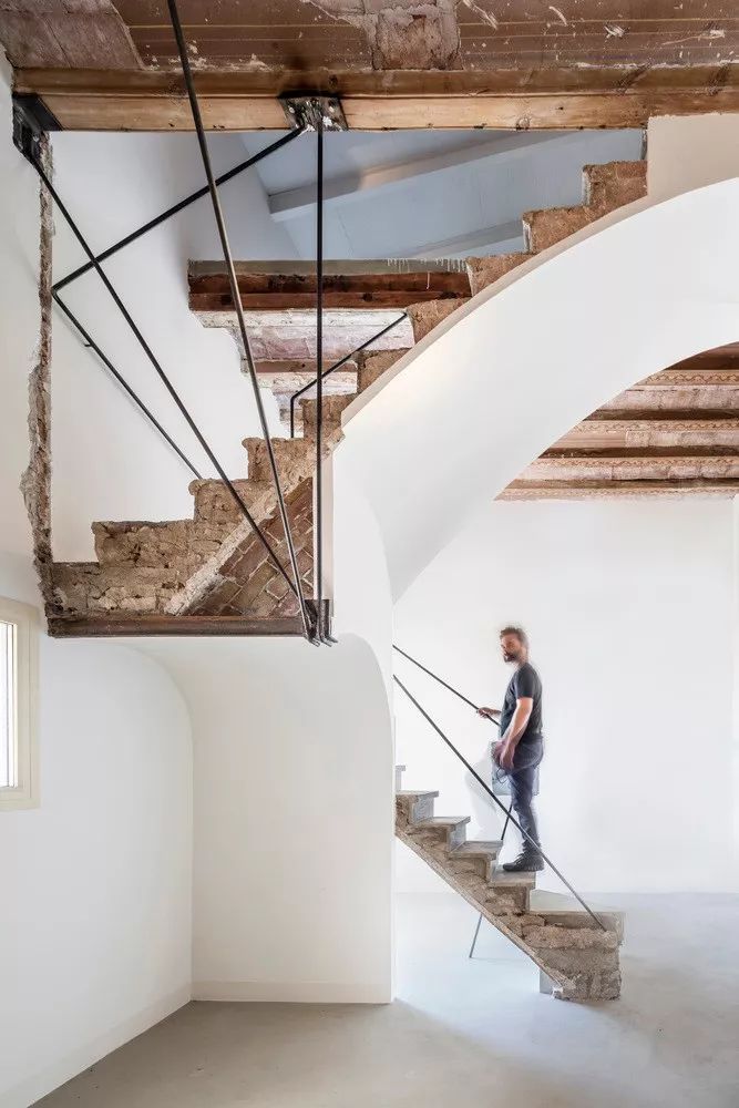 cad楼梯扶手图资料下载-从数学家到建筑师，跨越百年的建筑修复之路