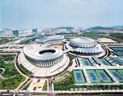 单层体育馆CAD资料下载-济南奥体中心体育馆弦支穹顶结构设计