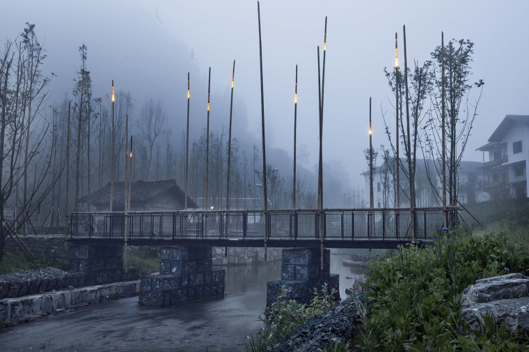 贵州茅石镇中关村人行桥-001-A-lively-link-the-design-of-a-bridge-in-Maoshi-Town-of-Guizhou-China-by-Fu-Yingbin.jpg