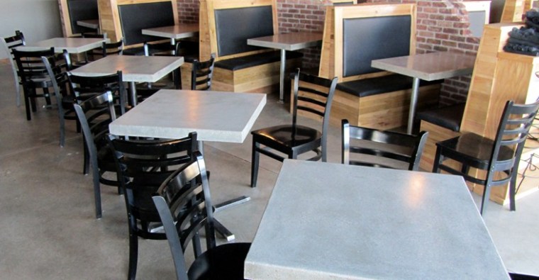 混泥土固化地坪资料下载-混凝土桌面，地坪和水槽是比萨店的完美组成部分