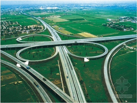 立交桥下道路景观绿化资料下载-高速公路立交桥下部工程创优施工方案