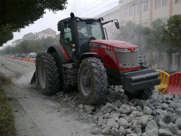 旧水泥路面冲击碾压资料下载-水泥路面就地再生水泥稳定碎石基层结构应用技术