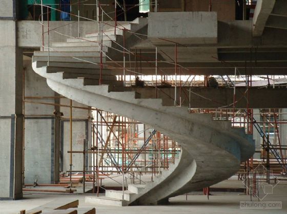 浇楼梯混凝土资料下载-现浇混凝土旋转楼梯的质量控制（PPT）