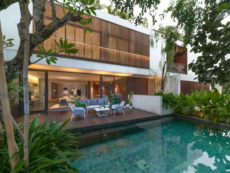 私人住宅庭院设计资料下载-印度尼西亚雅加达热带私人住宅
