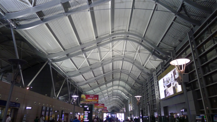 郑州高铁站到新郑机场资料下载-拱形张弦拱结构的结构分析与其静力性能研究