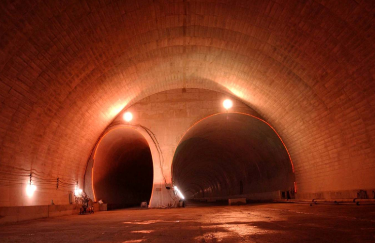 隧道施工现状资料下载-隧道施工质量与安全管理技术培训PPT（76页，图文并茂）