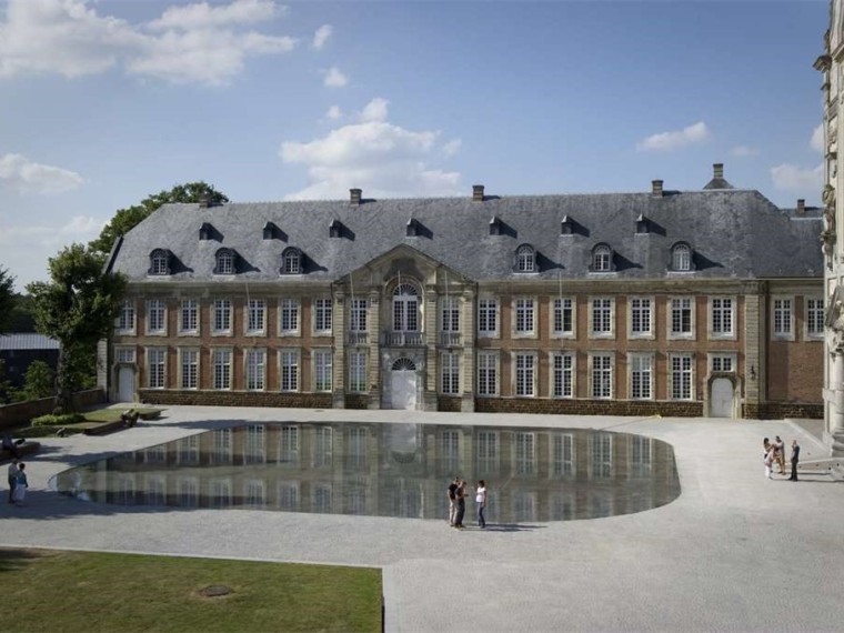 比利时令人印象资料下载-比利时迪斯特修道院广场