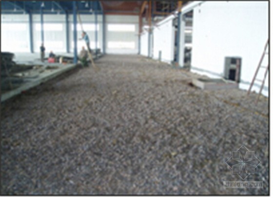 大面积地坪混泥土施工工艺资料下载-[QC成果]降低大面积钢纤维耐磨混凝土地坪施工不合格率