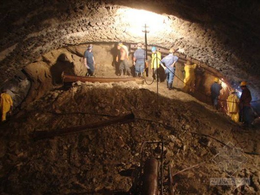 高速隧道反坡排水施工资料下载-谷城至竹溪高速公路某隧道专项施工方案