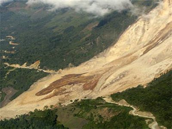 地质灾害防治工程勘察资料下载-地质灾害防治知识宣传资料ppt版（共108页）