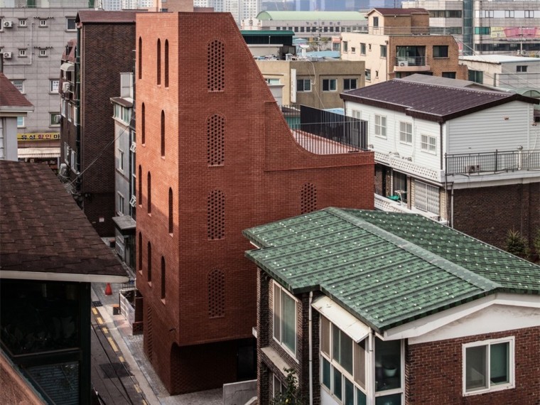 住宅入口和露台景观资料下载-韩国五户家庭堆叠住宅