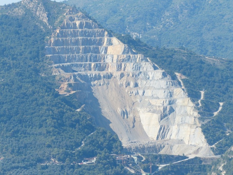 计算土方需加水量资料下载-公路工程土石方计算对工程造价的影响