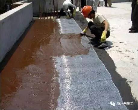 国外屋顶防水的施工过程，这工艺几十年都不会漏水！_5