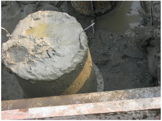水下桩施工技术交底资料下载-水下钻孔灌注桩施工技术交底（附图片）