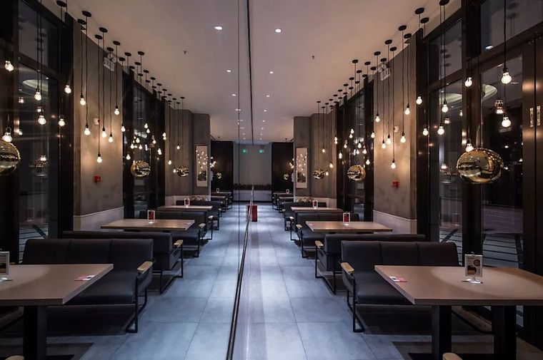 工业风餐饮空间su模型资料下载-不想跟顾客互动的空间设计，都是“自嗨”和“耍流氓”