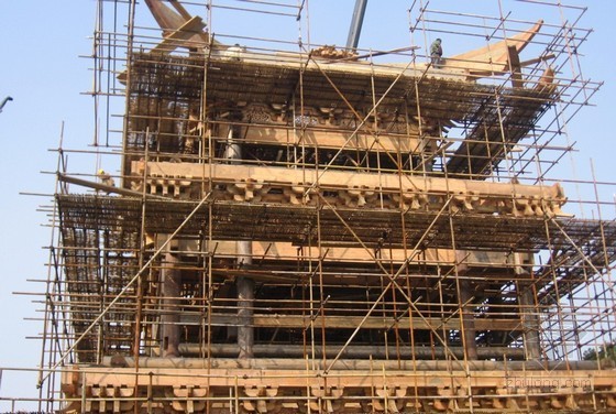 木结构古建筑施工图片资料下载-[QC成果]古建筑重檐屋面戗根节点施工创新（钢木结合法）