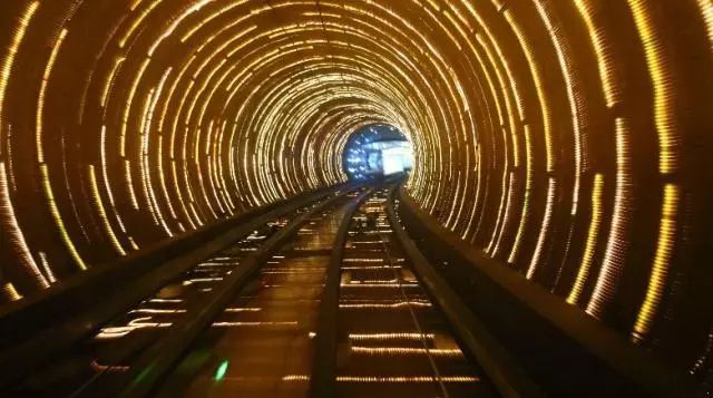 全国最深地铁站资料下载-全球最“阴森”的3大隧道：中国有一处上榜，最后一个能拍恐怖片
