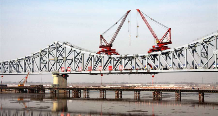 跨高速公路钢结构桥梁资料下载-交通部：《关于推进公路钢结构桥梁建设的指导意见》