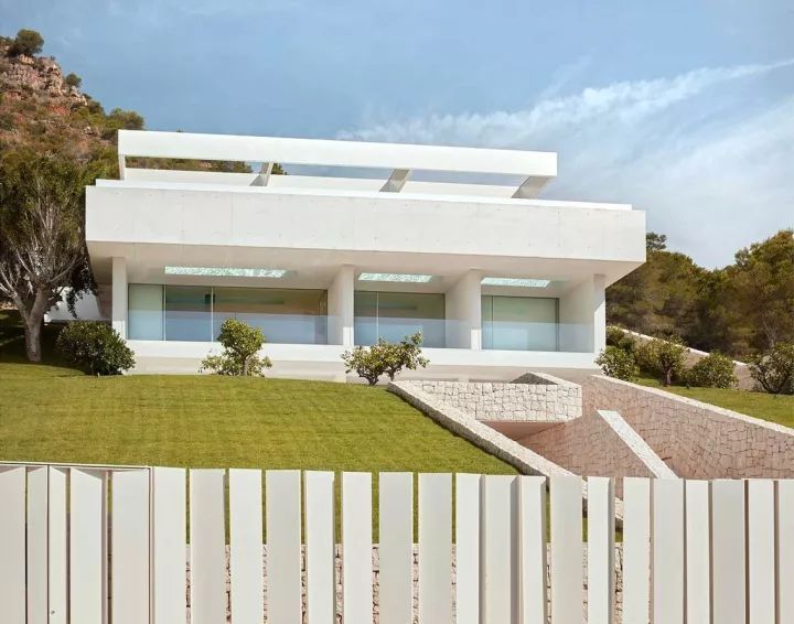 地中海两层别墅资料下载-极简纯粹的别墅设计