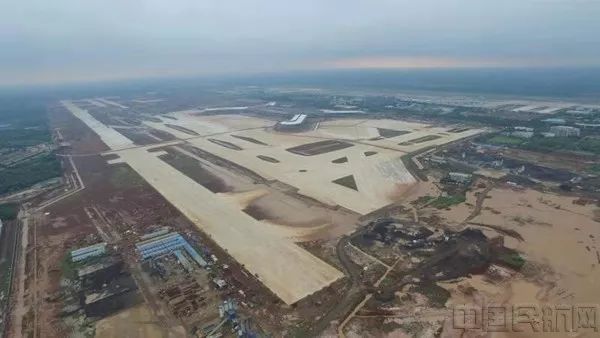白云机场T2航站楼钢结构资料下载-美兰机场T2航站楼即将完成钢结构屋盖提升