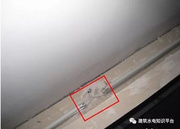 建筑电气工程施工质量通病和解决方法（现场施工图片解说）_15