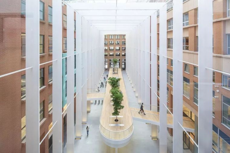 荷兰IJburg健康中心资料下载-荷兰政府大楼改造设计