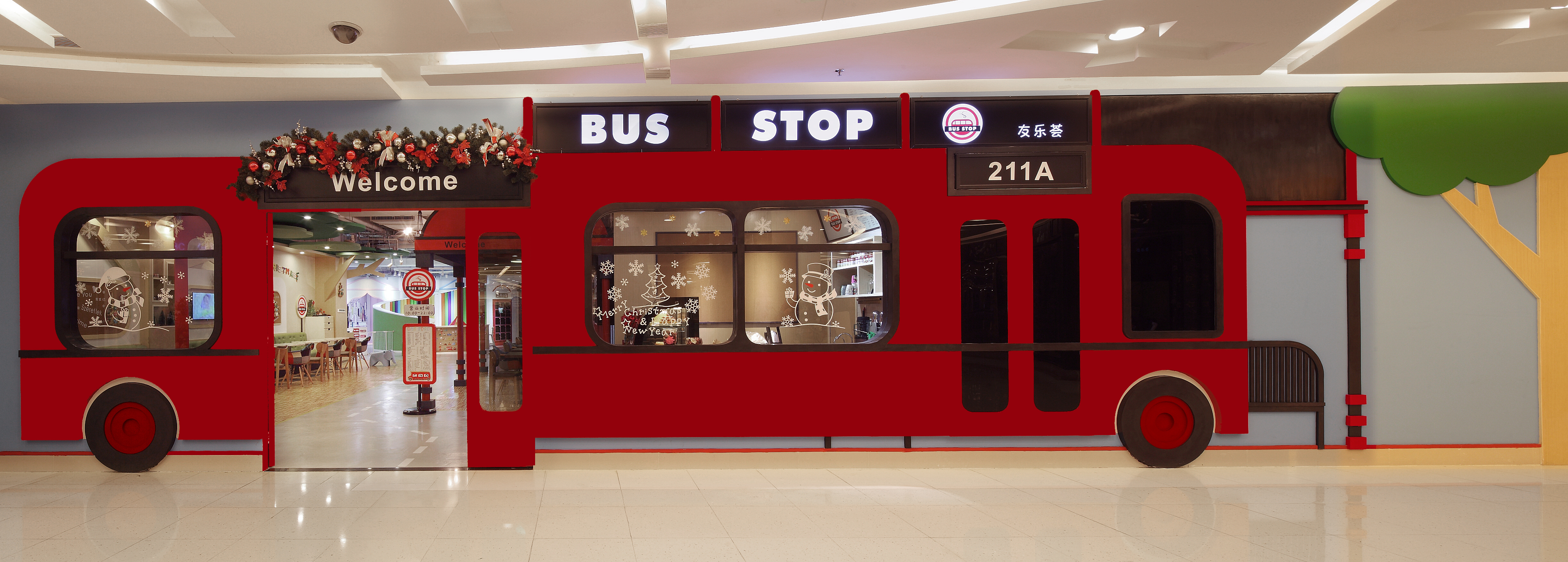 餐厅颜色装修效果图资料下载-bus-stop儿童乐园主题餐厅设计效果图