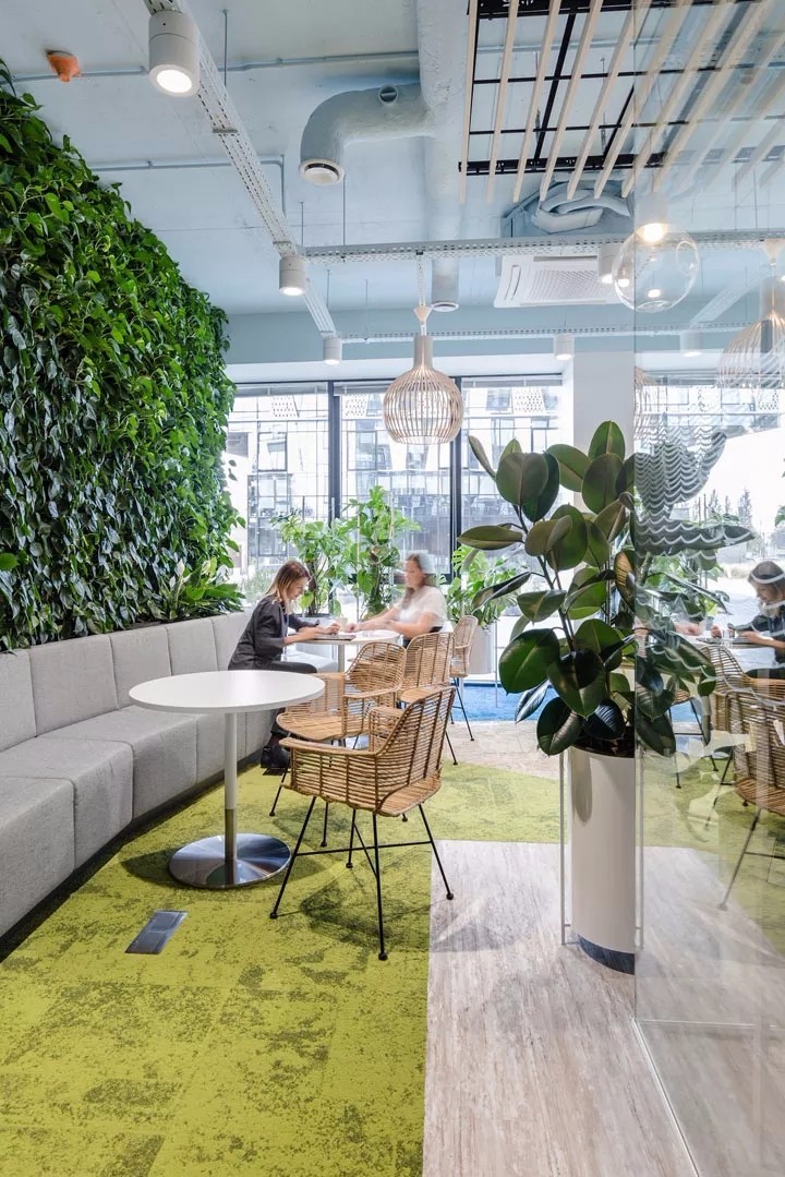 波兰以生态植物打造的Nordea总部办公空间室内实景图 (7)