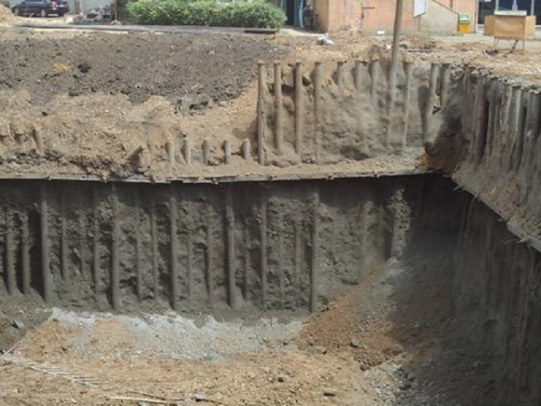 土钉墙支护基坑方案资料下载-基坑土钉墙喷锚支护开挖降水施工方案pdf版（共33页）